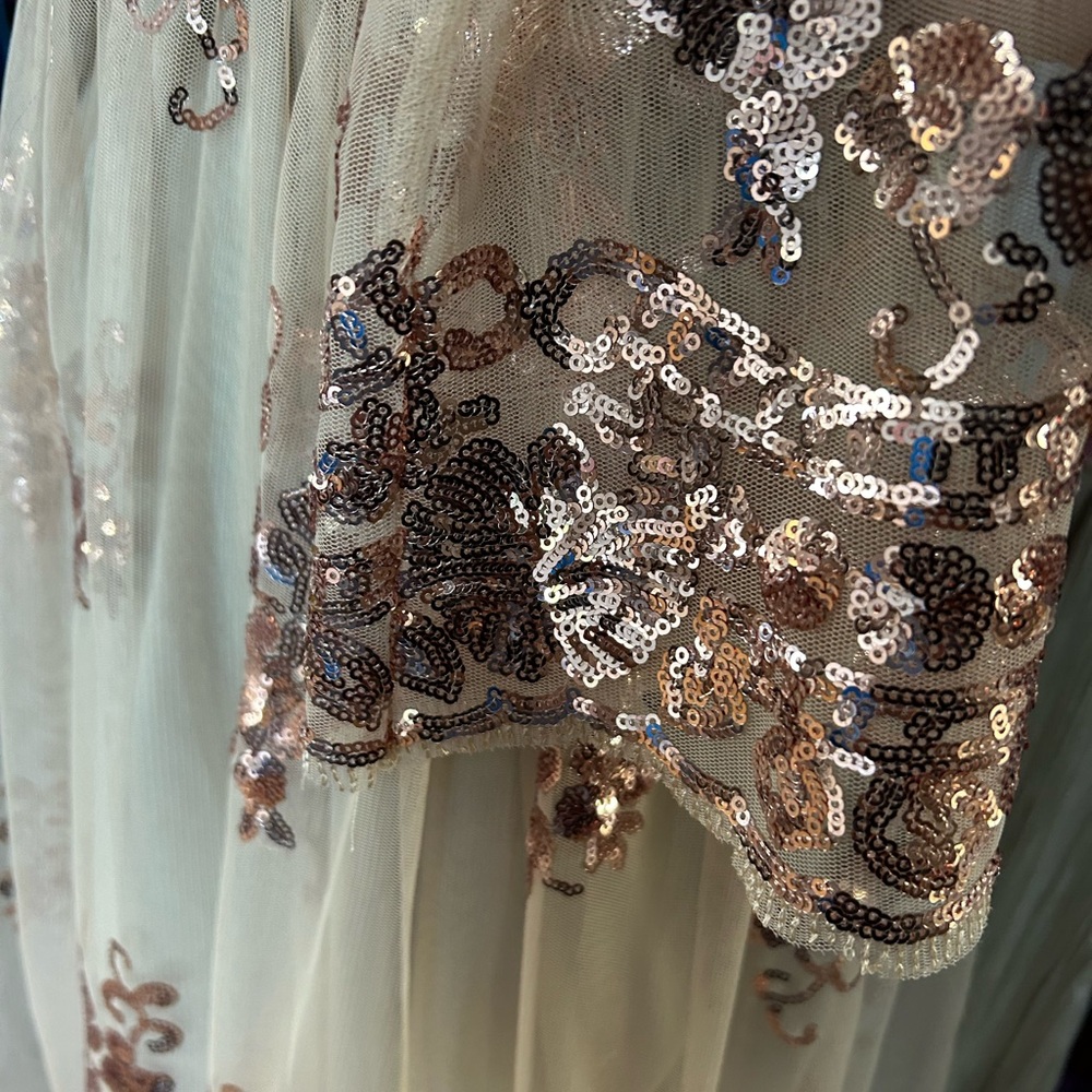 Chic Sequin Embellished Long Sleeve Dress - Picture 6 of 16